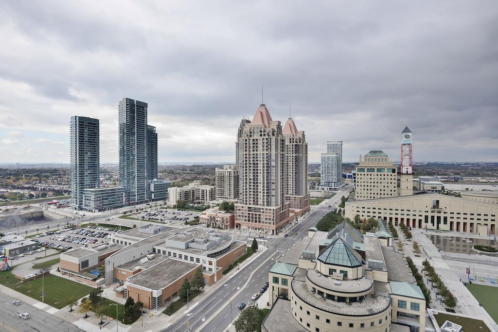 Napa Furnished Rental Apartments Square One Mississauga Bilik gambar