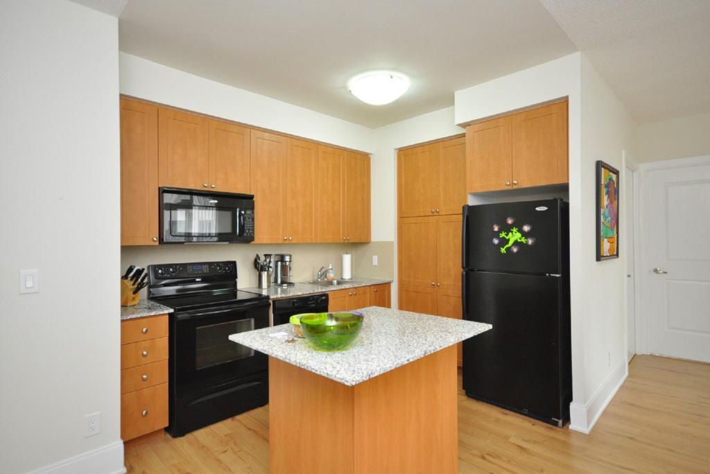 Napa Furnished Rental Apartments Square One Mississauga Bilik gambar